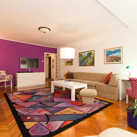 Apartment Gloria *